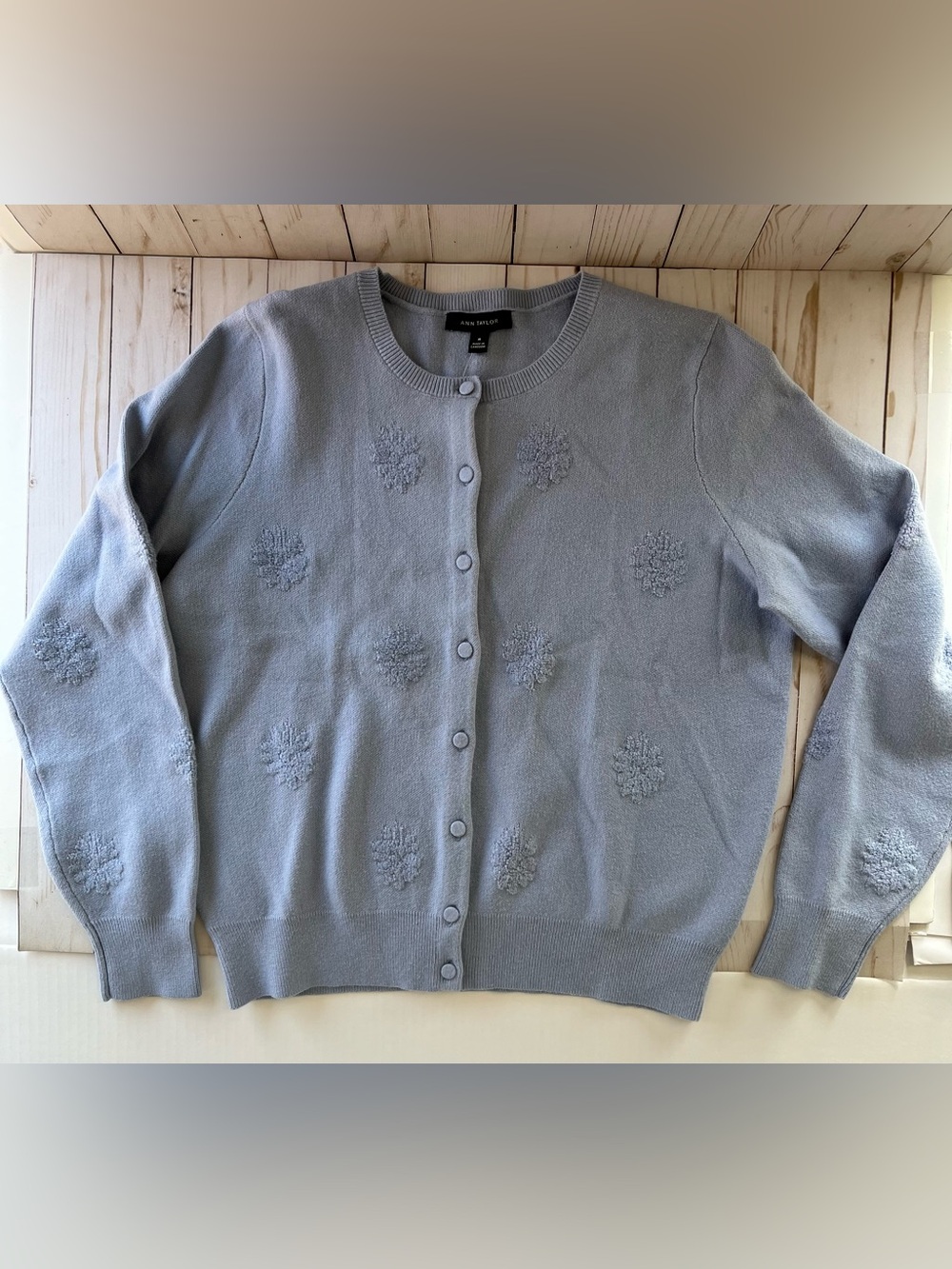 Ann Taylor Floral Jacquard Button Down Ann Cardigan in Blue Hydrangea — NWT - Picture 2 of 14